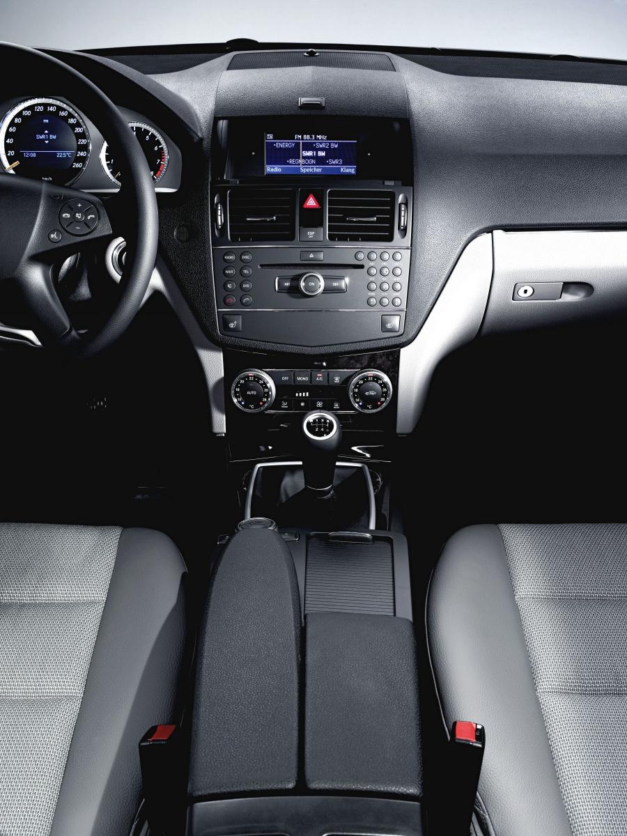  Mercedes-Benz C-Class 2007 года  (фото 342 из 413)